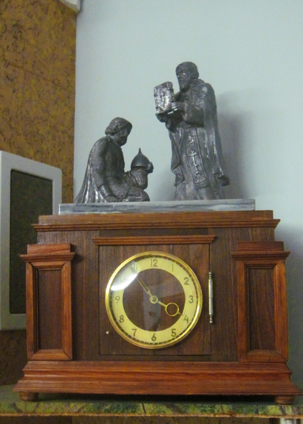 Каминные часы "Св.Сергий Радонежский благословляющий князя Дмитрия на Куликовскую битву"