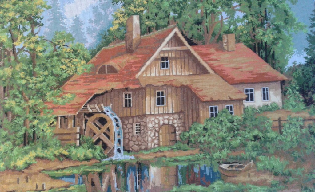 Мельница у пруда