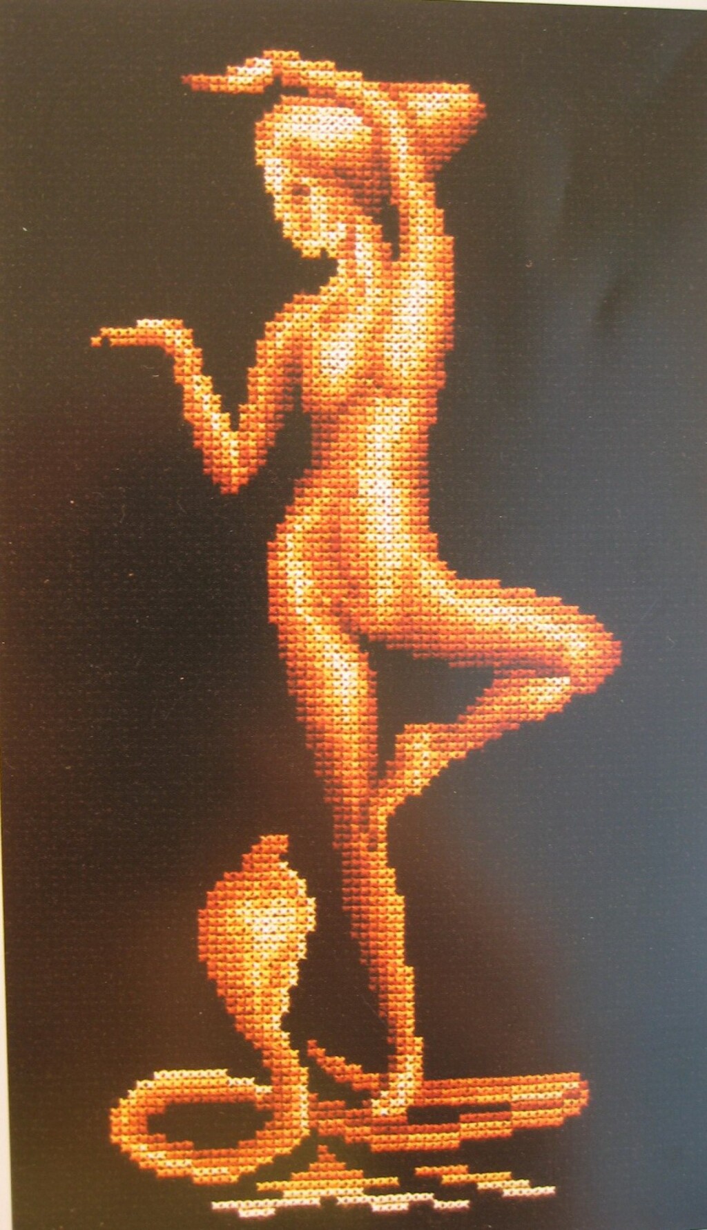 Дева со змеей