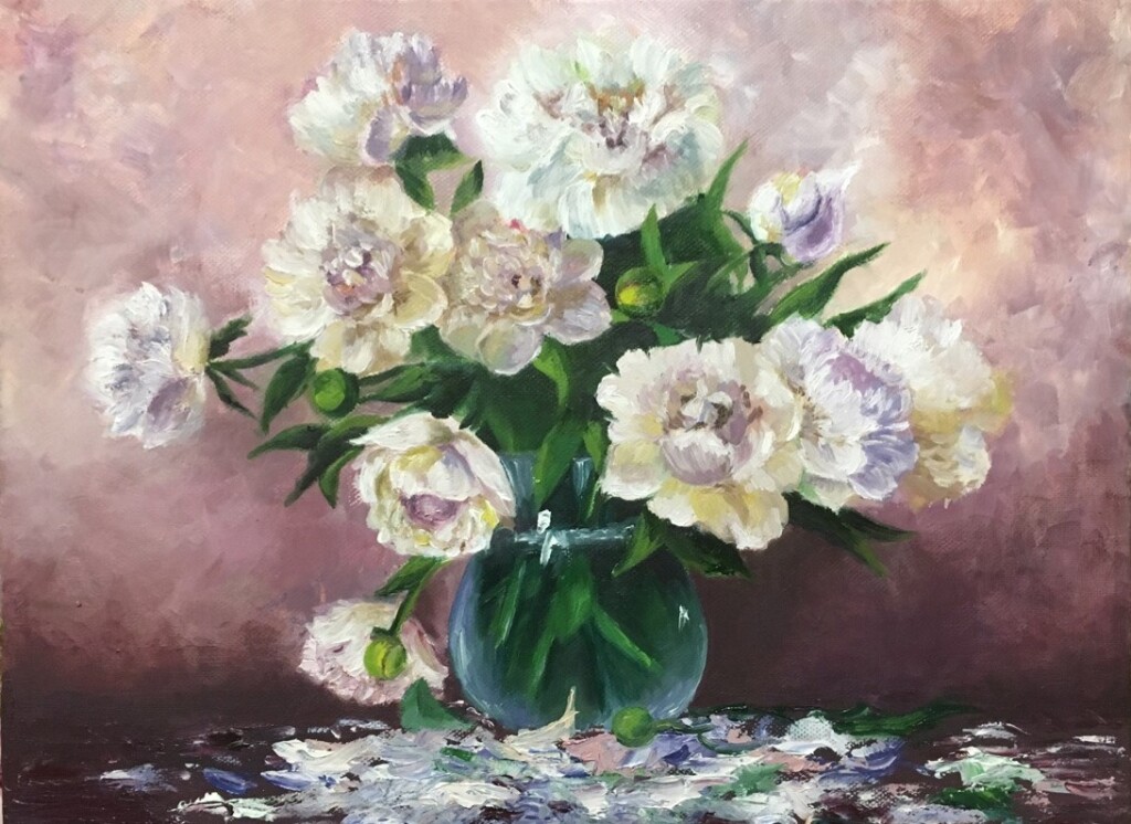Пионы в вазе