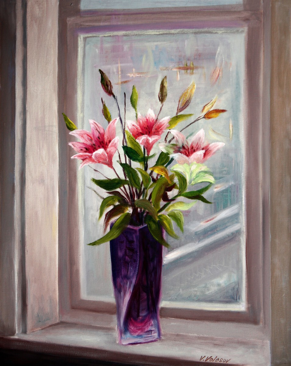 Лилии на окне