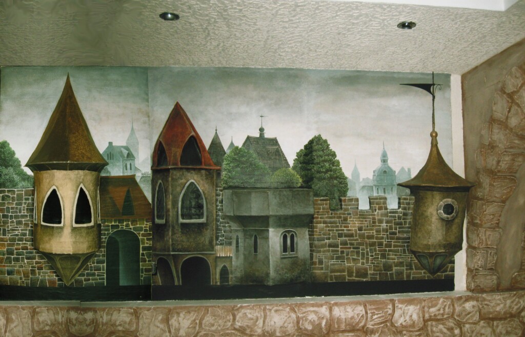 Рельефно-живописное панно в интерьере кафе