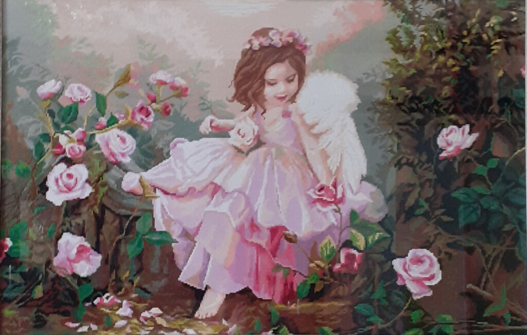 Ангел в саду