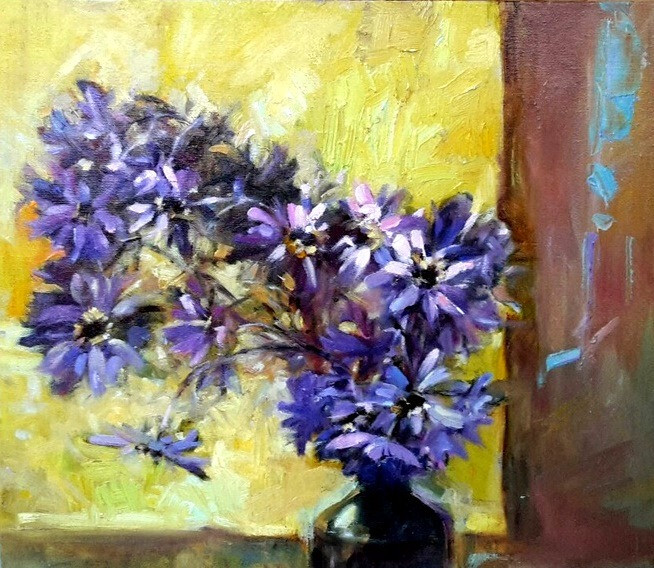 Эхинацеи на желтом фоне