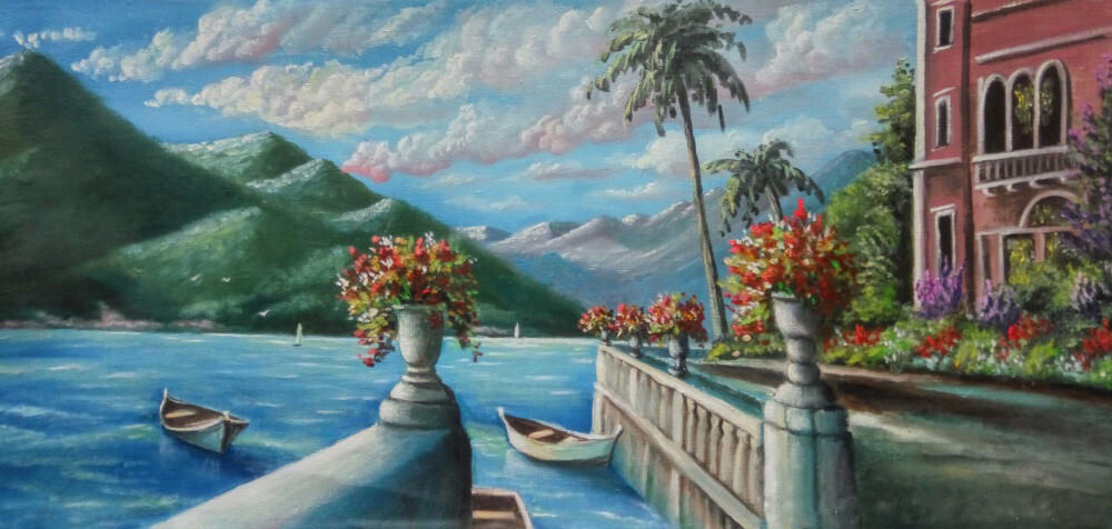 Набережная с лодками.