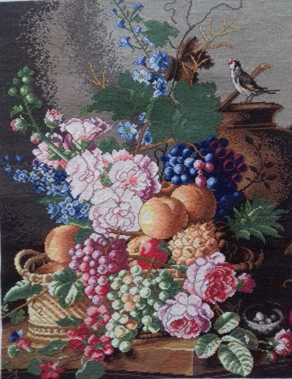 Натюрморт с птичкой