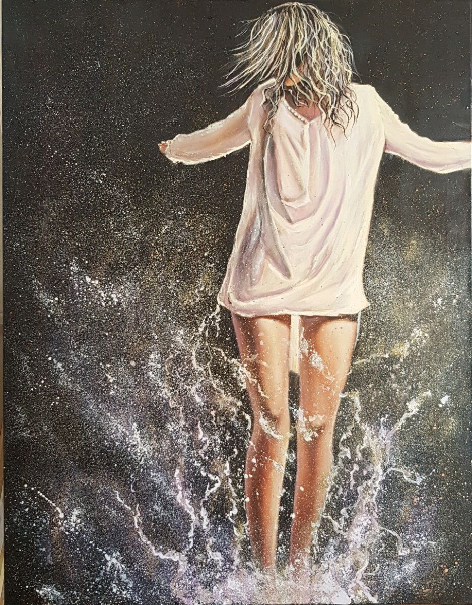 Танцующая под дождем