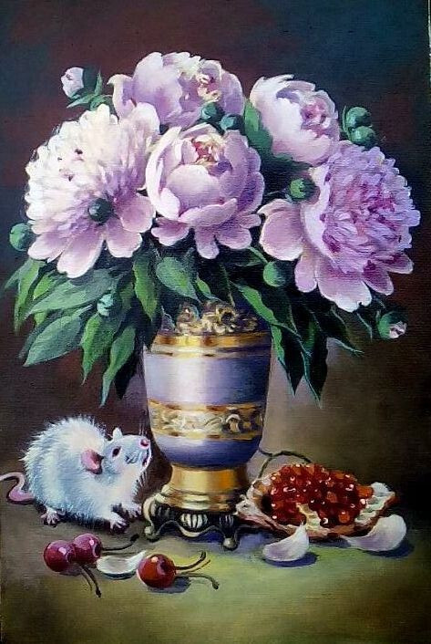 Пионы с мышкой