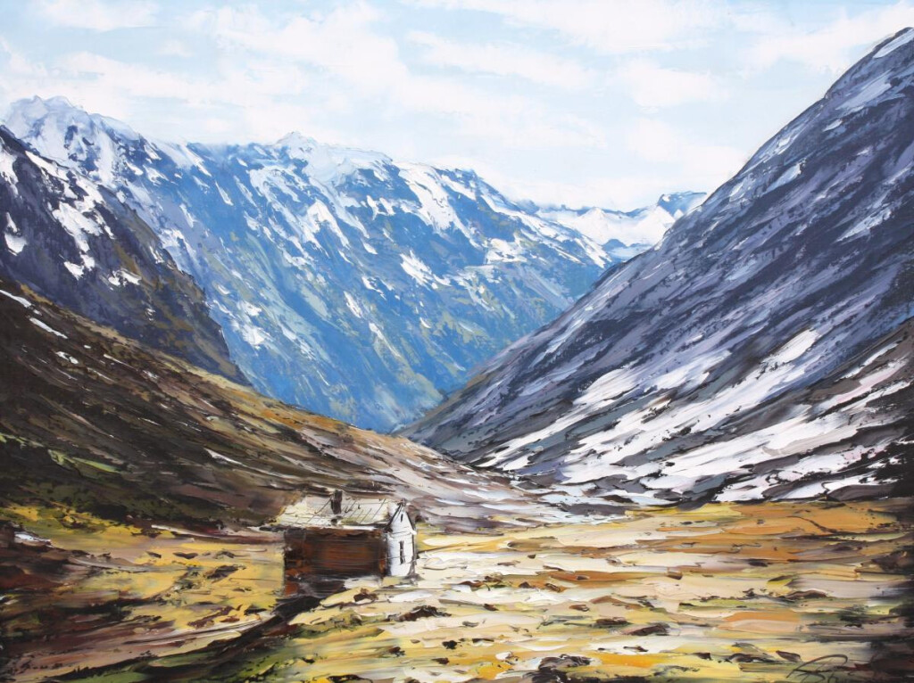 Хижина освещённая солнцем