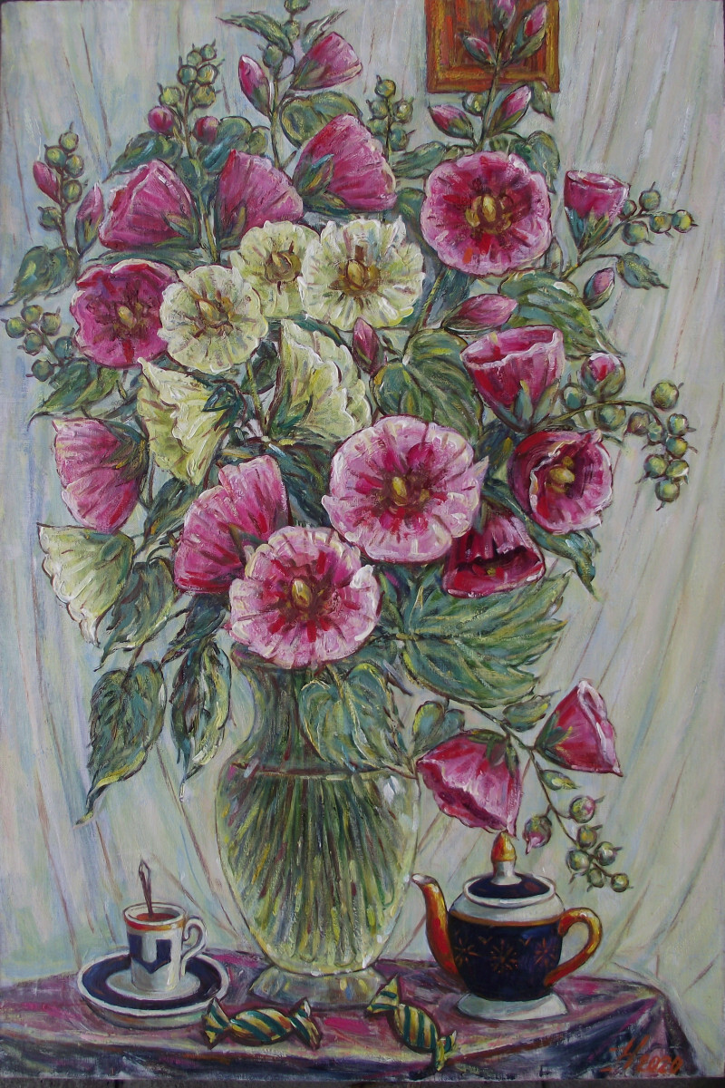 Мальвы в вазе.