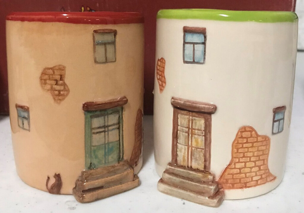 Карандашница или горшок для растений