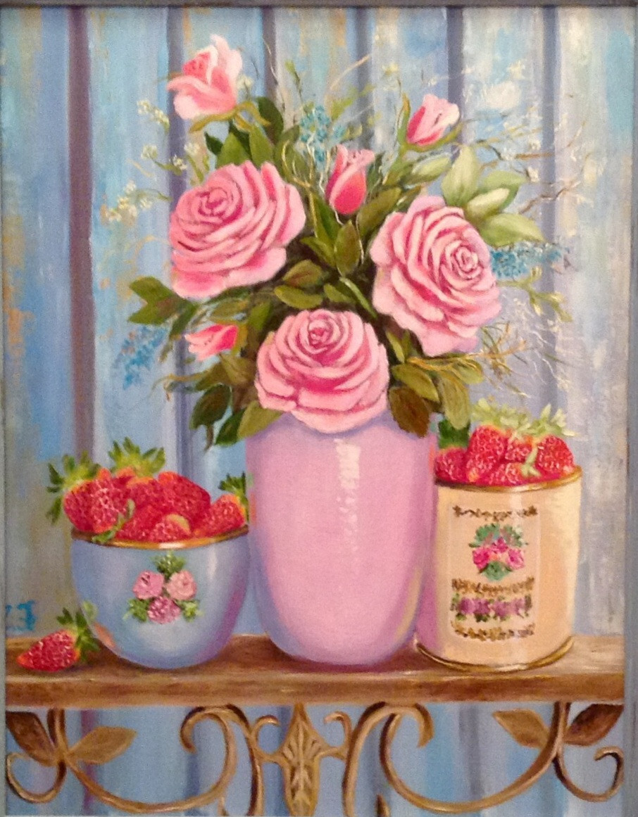 Розы и клубника