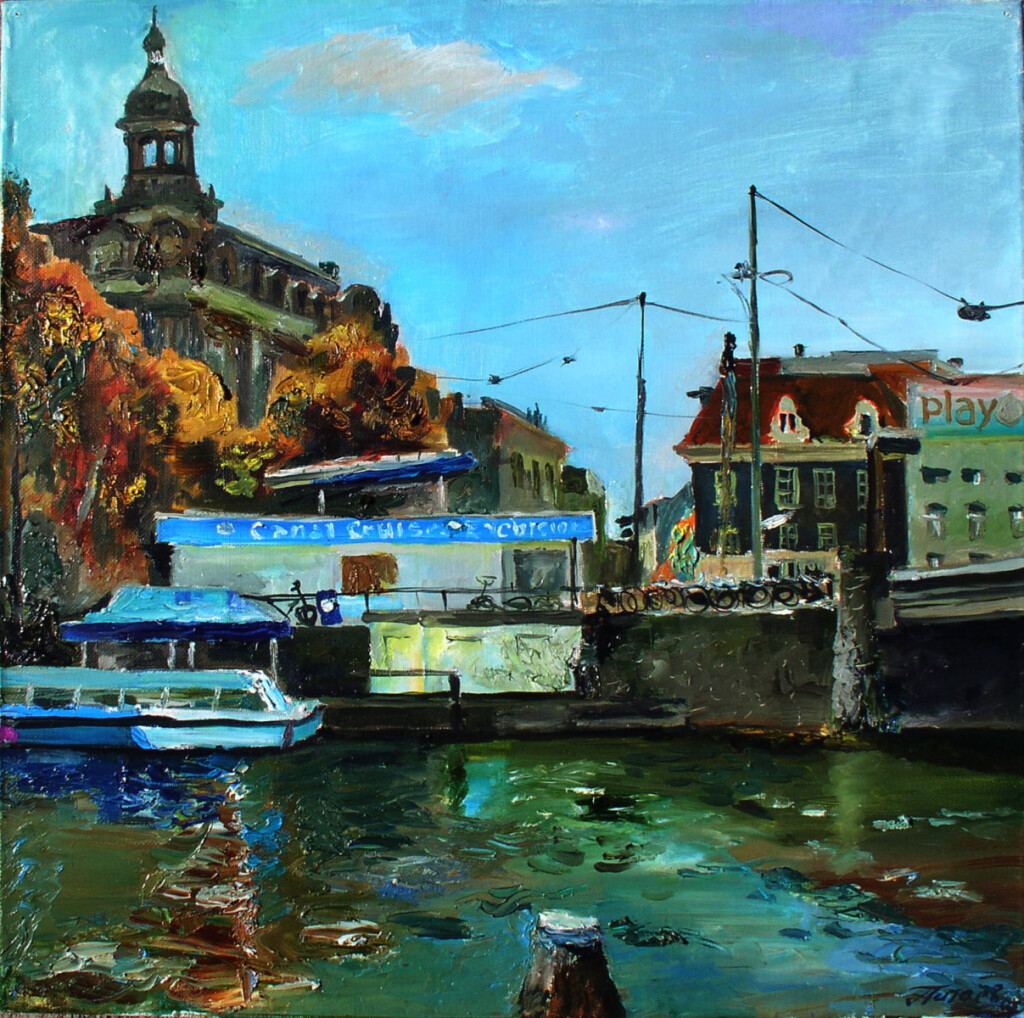 Амстердам. Причал у вокзала