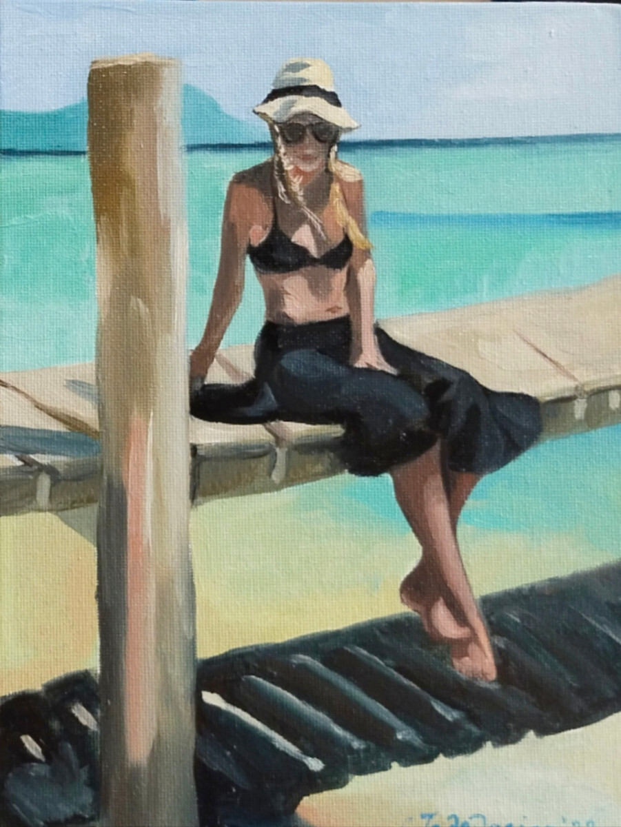 Девушка у океана