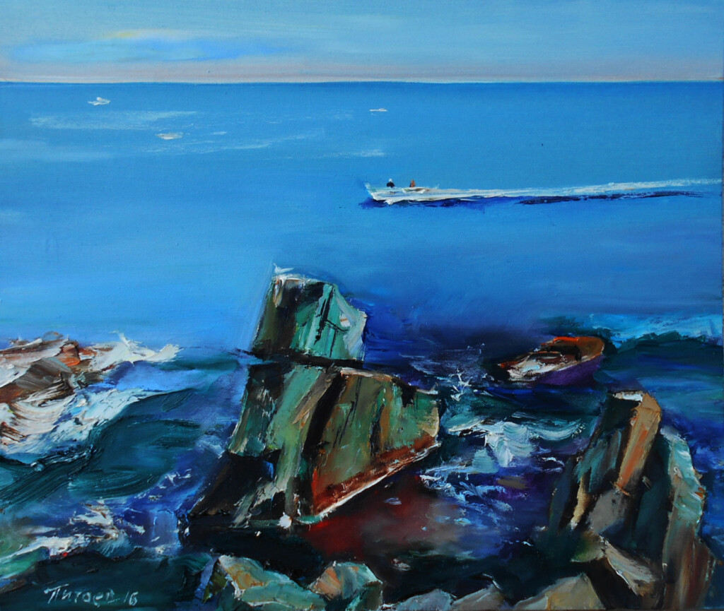 Белый катер