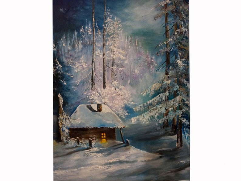 Дом в зимнем лесу