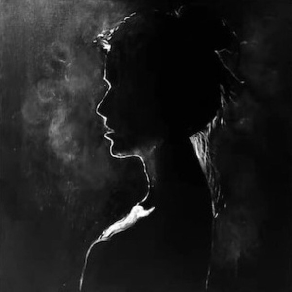 Женщина в темноте