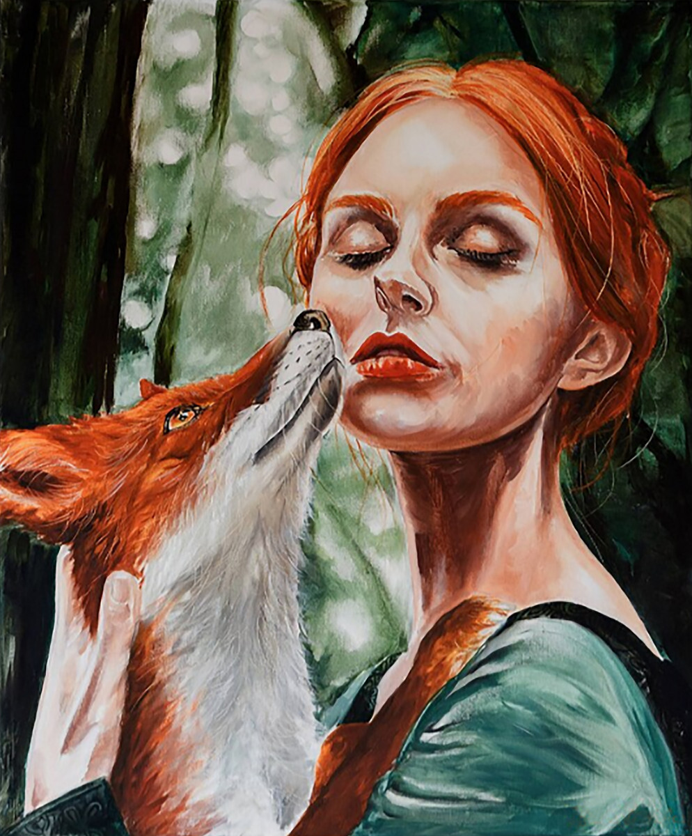 Девушка с лисой