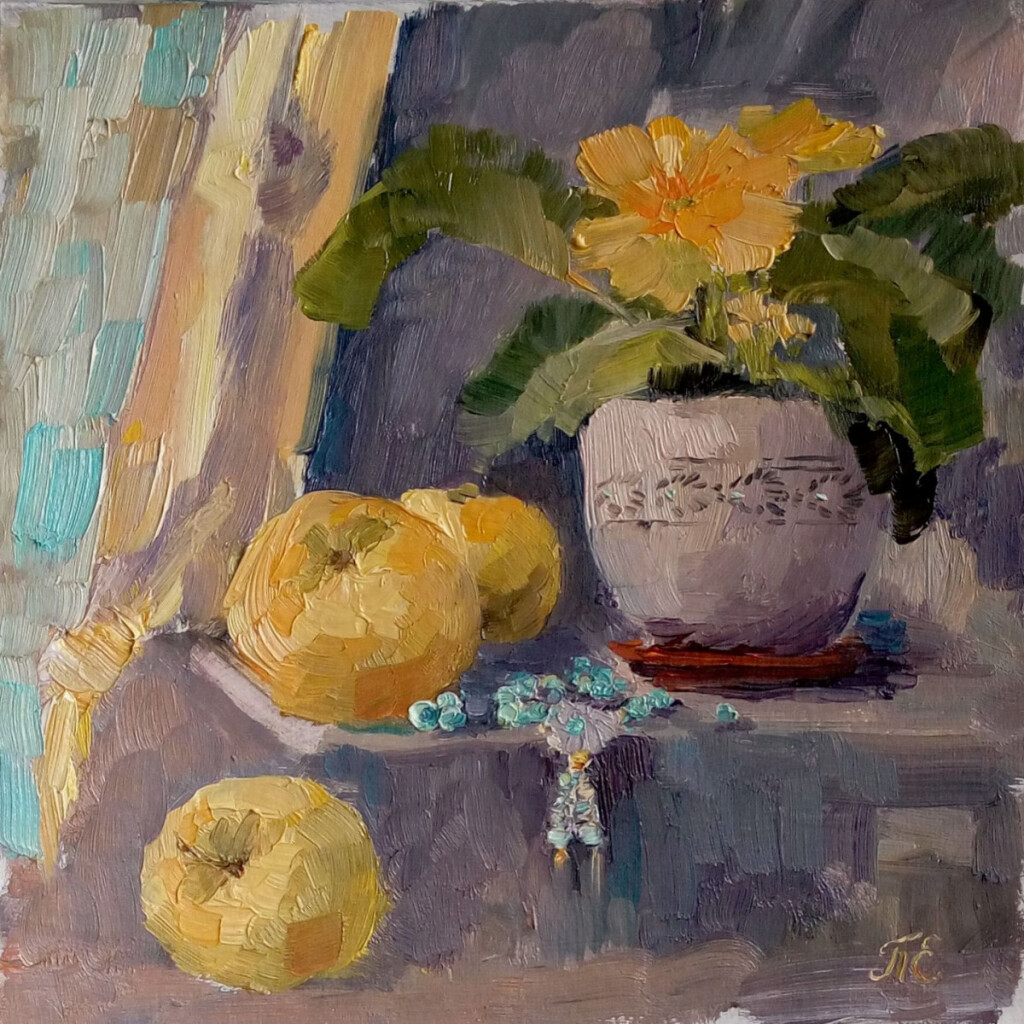 "Желтая примула с бирюзовыми бусами"