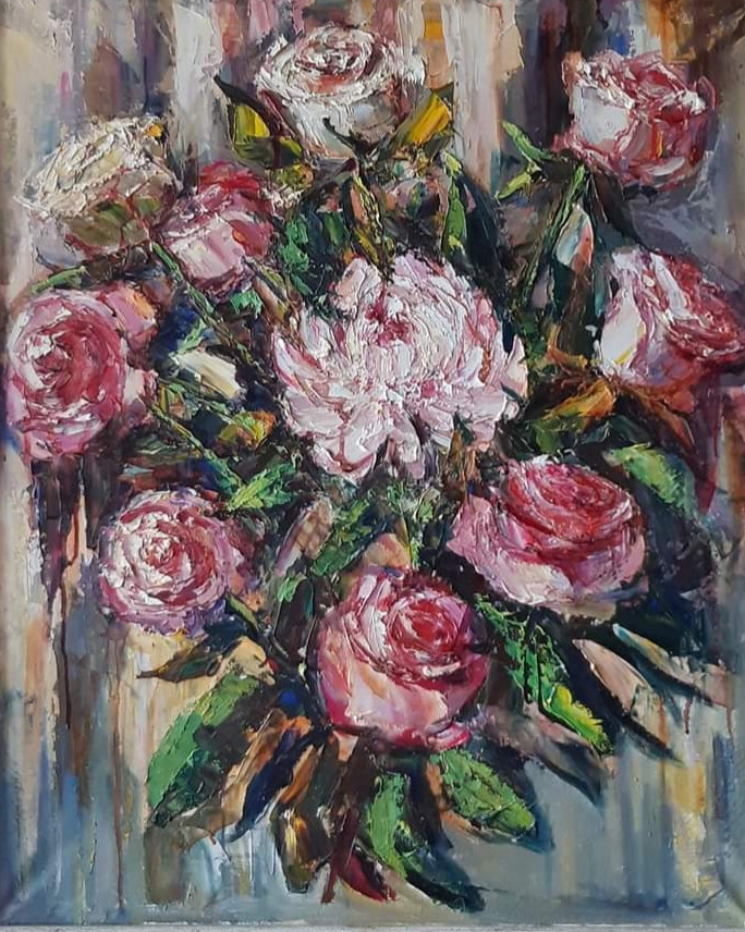 Розы и пион