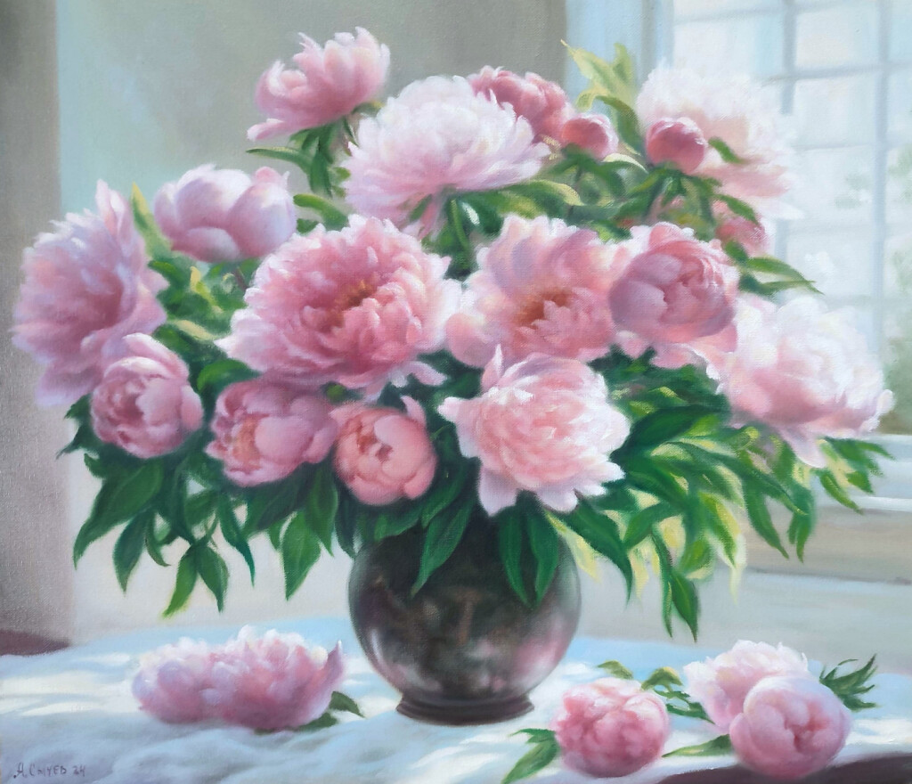 Пионы, освещённые солнцем