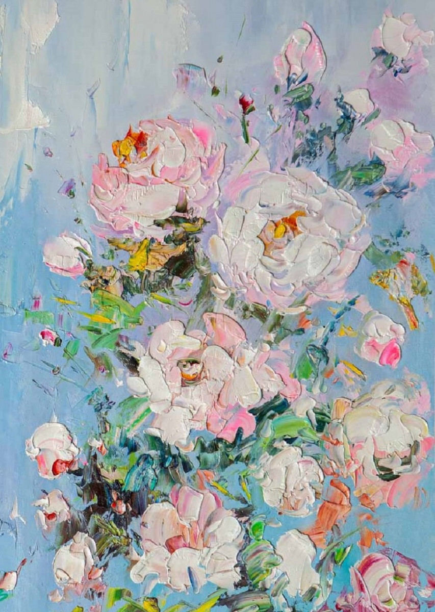 Белые пионы в саду