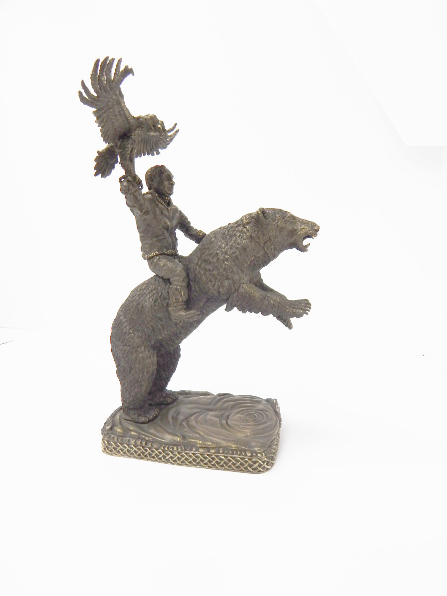 Путин с орлом на белом медведе