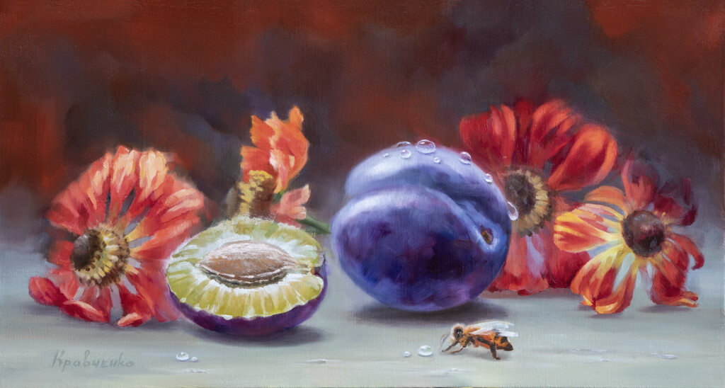 Натюрморт с цветами и пчелой