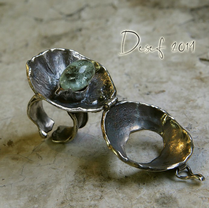 Кольцо ракушка с аквамарином