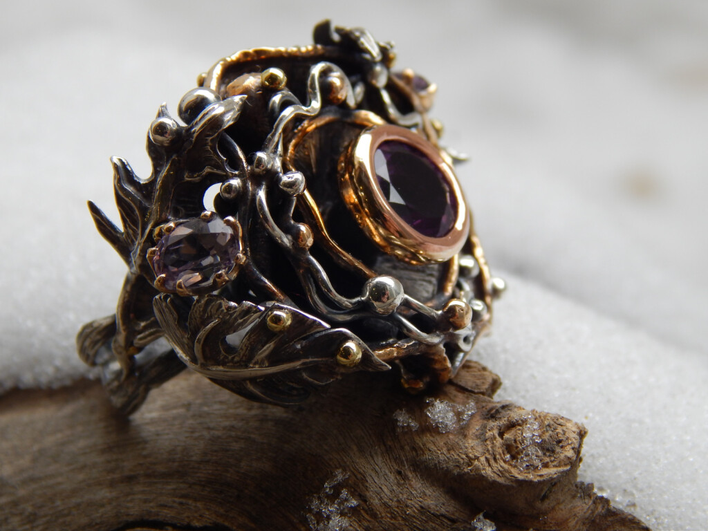 Большое коктейльное кольцо цветок