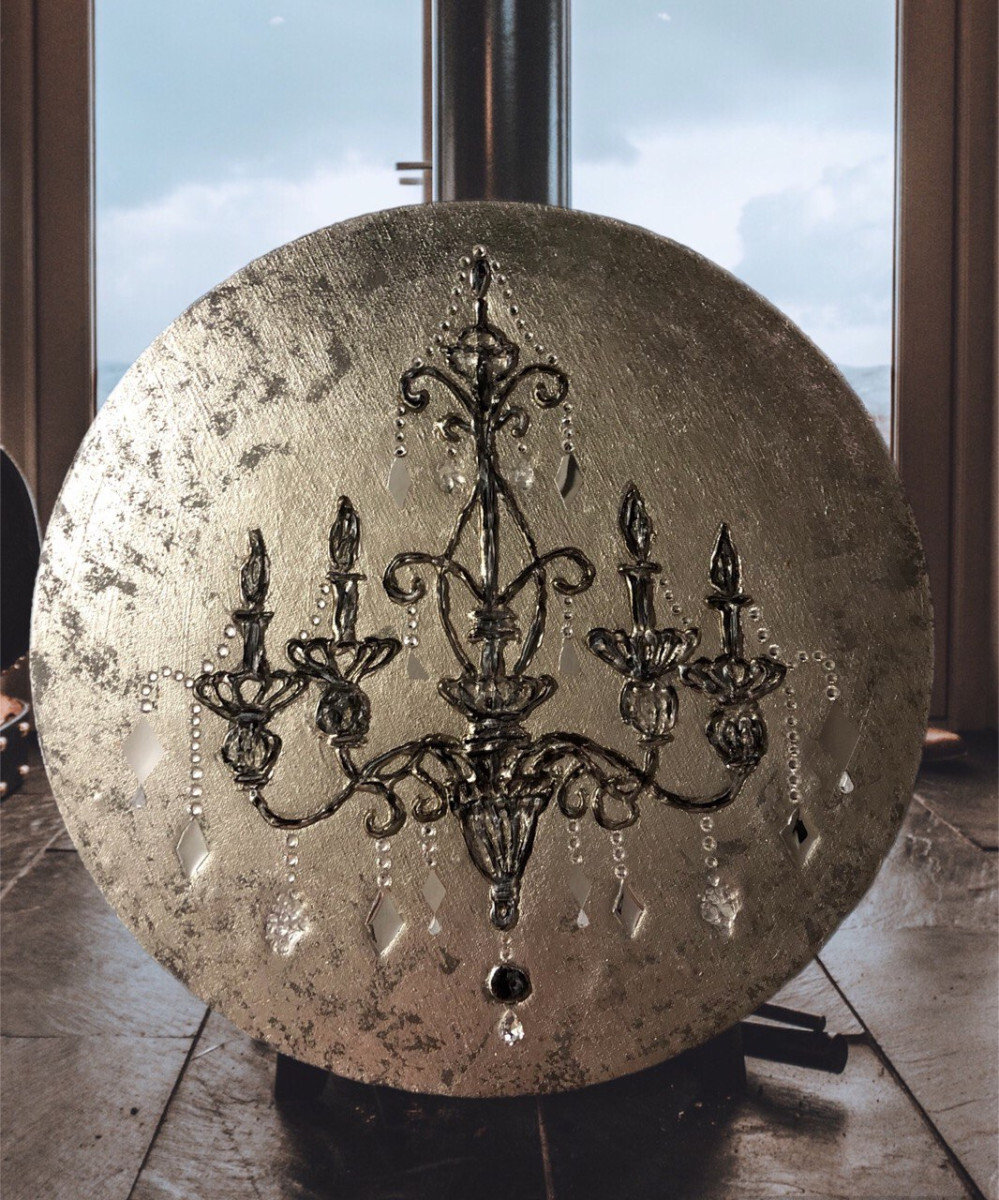 Старинная люстра