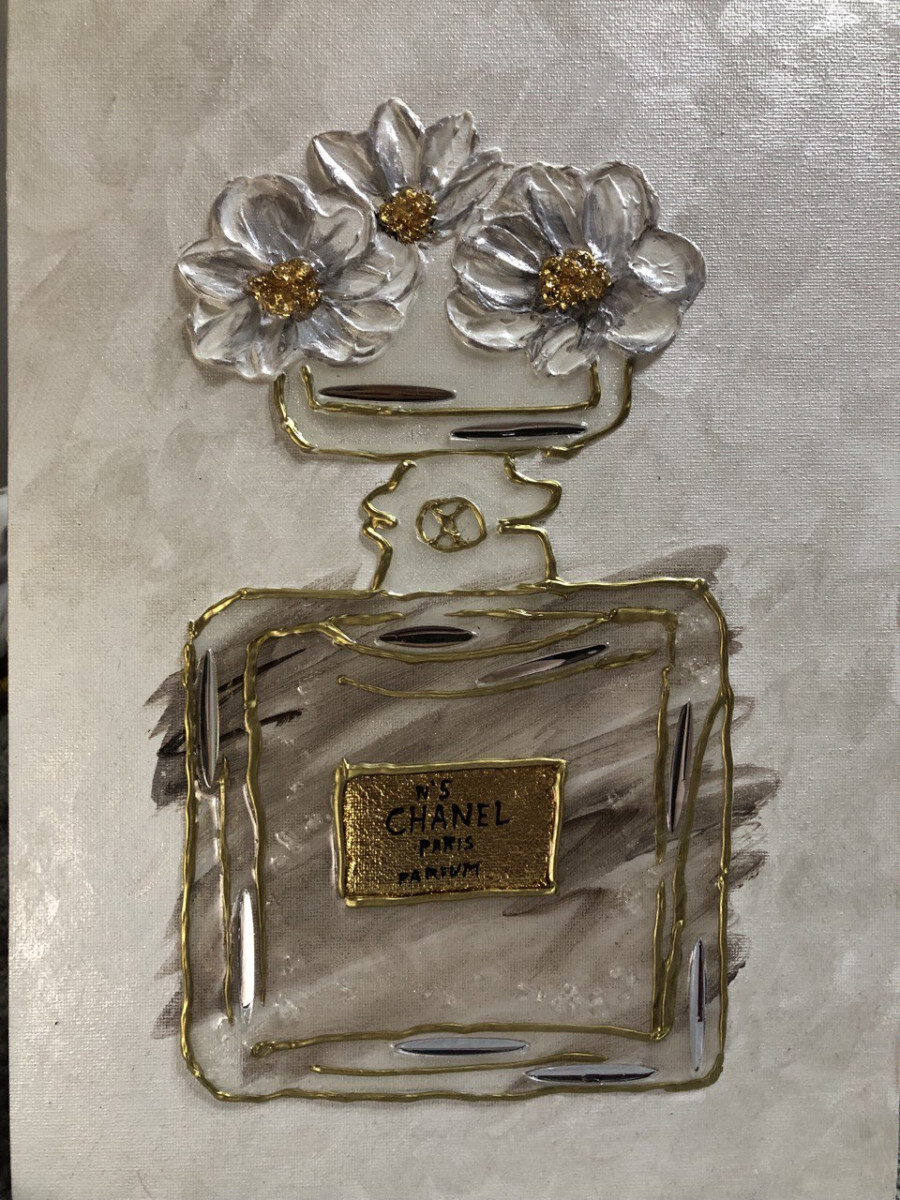 Флакон Шанель №5: Вечность в смоле