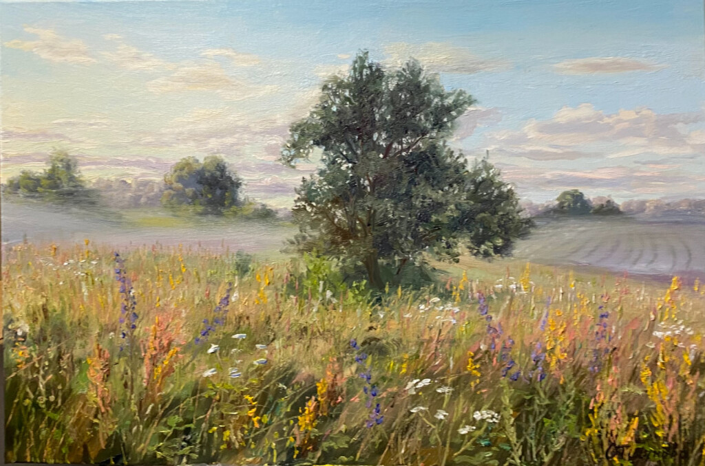 Дымка рассветная тает