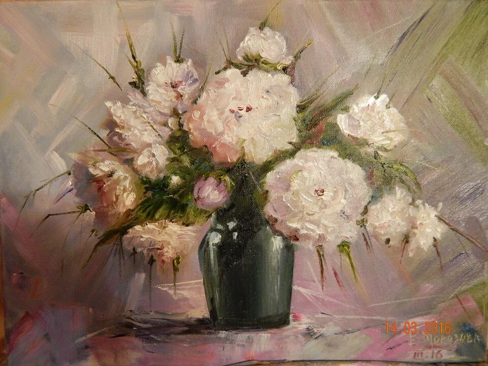 Белые пионы