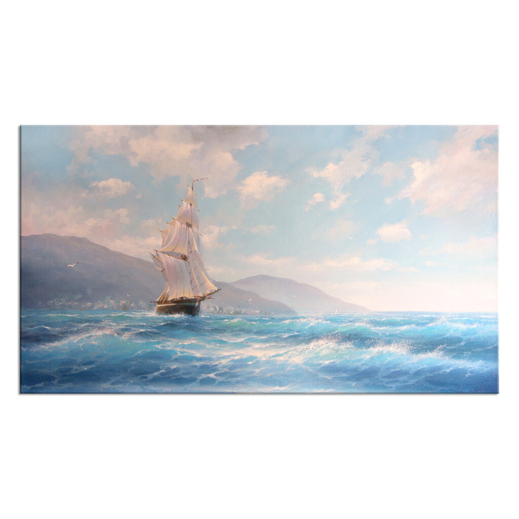 Парусник в Море.