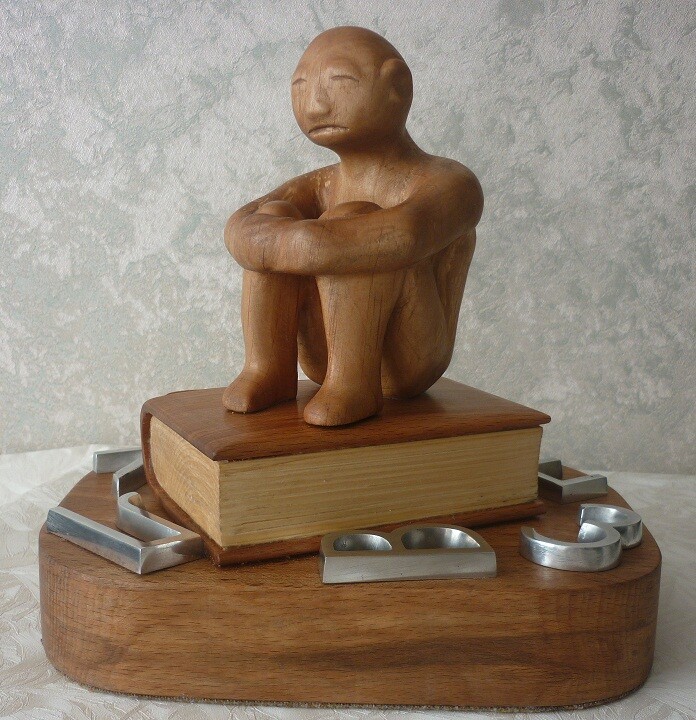 Скульптура "Переводчик "очень больших" поэтов