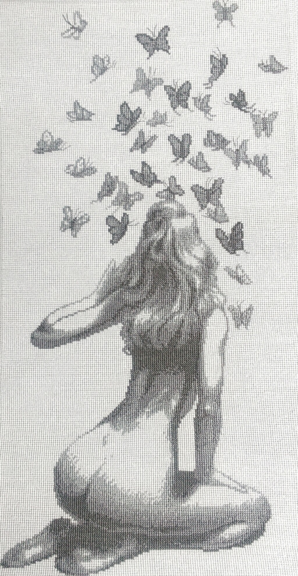 Девушка с бабочками