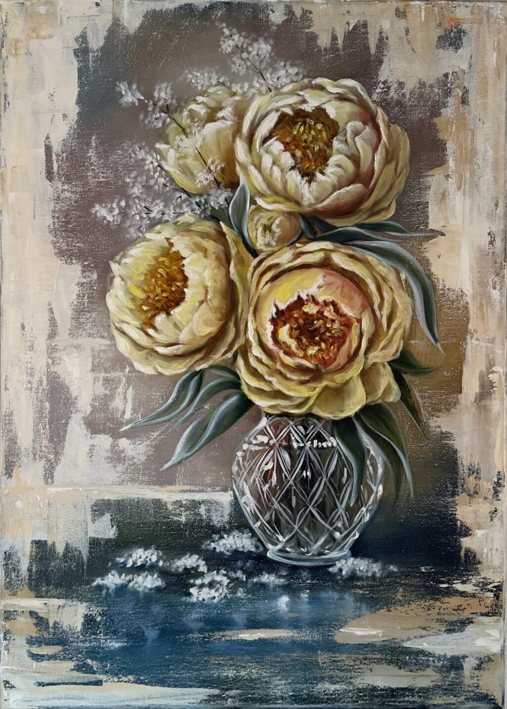 Пионы в хрустальной вазе