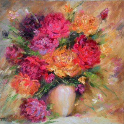 Пионы в белой вазе