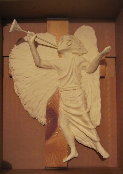 Архангел вострубил.