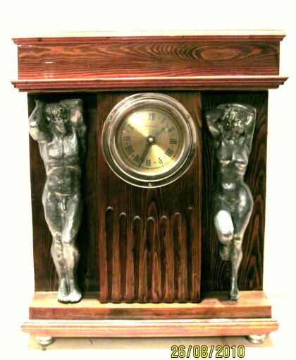 Каминные часы "300 лет Санкт-Петербургу".