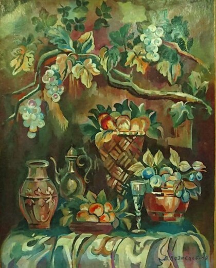 под виноградной лазой