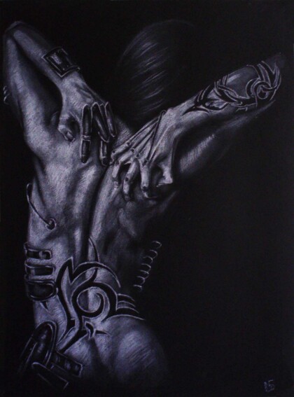 Девушка с татуировкой