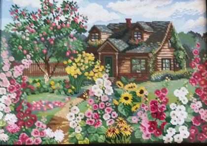 Цветы у дома