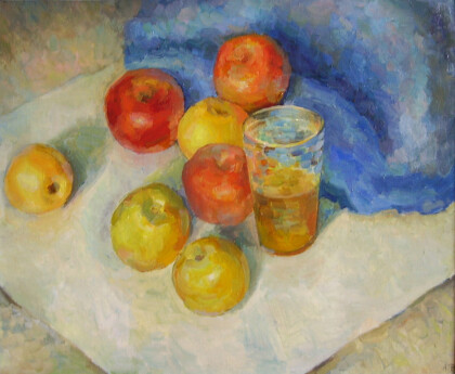 Яблоки на голубом