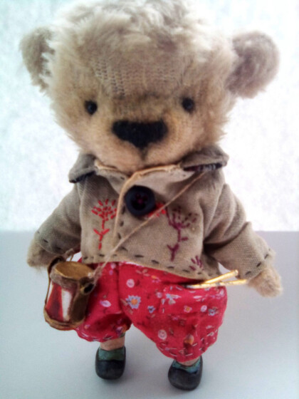 клара барабанщица