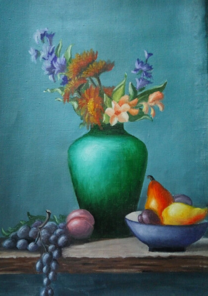 Натюрморт с зеленой вазой.