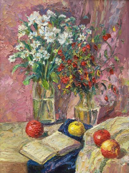 Хризантемы с книгой