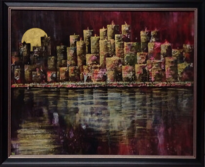 Желтая луна