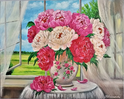 Пионы у окна
